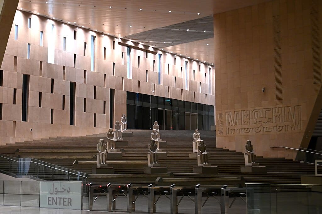 Cairo Private Day Tour from Marsa Alam (Pyramids, GEM and Bazaar) Excursion Cairo Private Day Tour from Marsa Alam (Pyramids, GEM and Bazaar) Excursion