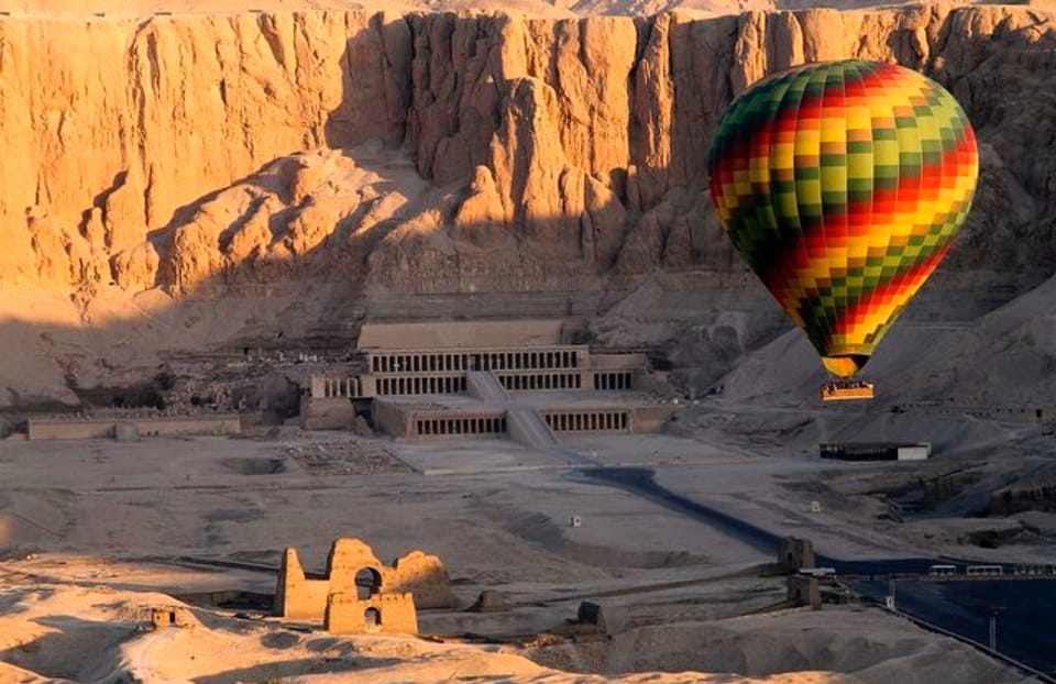 Luxor Sunrise Hot Air Balloon and Full-Day Ancient Wonders Tour Excursion Luxor Sunrise Hot Air Balloon and Full-Day Ancient Wonders Tour Excursion