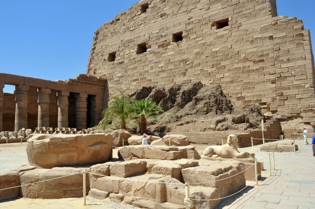 Luxor Unveiled Decoding the Magic of Ancient Thebes travel tips