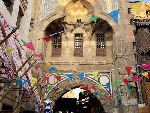 Guide to Egyptian Etiquette and Cultural Customs